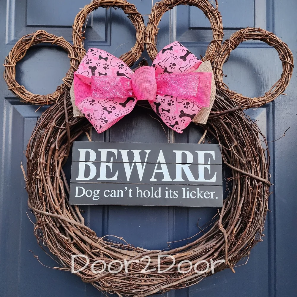 Beware Welcome Paw Wreath 🐾